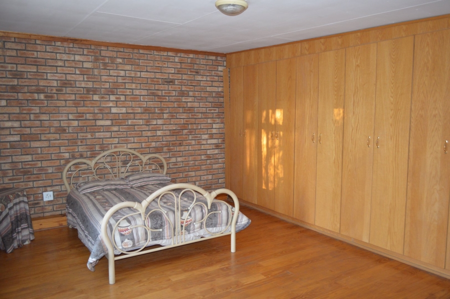 6 Bedroom Property for Sale in Doringkruin North West